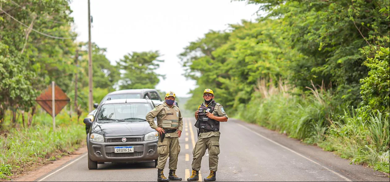 Polícia Militar no local