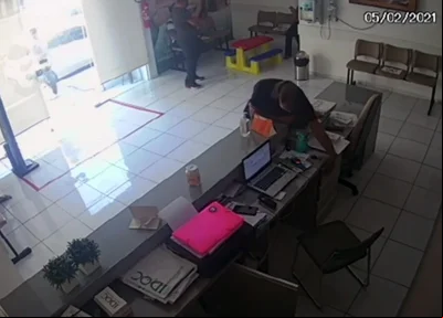 Ladrões na clínica