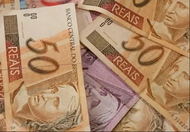 Lei amplia limite para contatação de empréstimos consignados