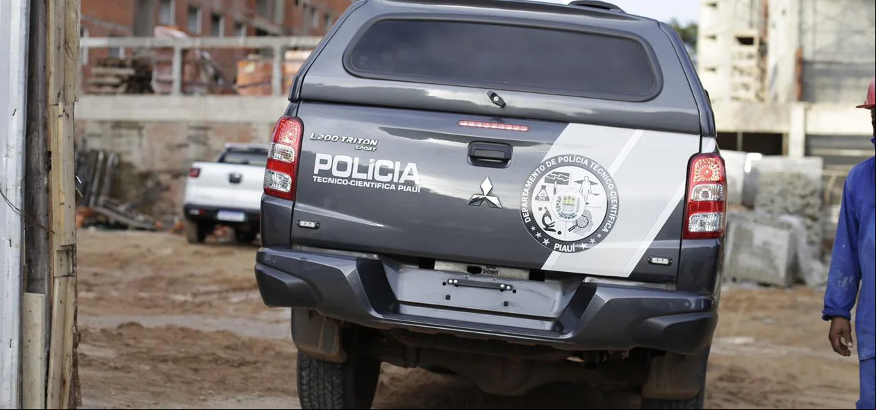 Polícia Civil no local