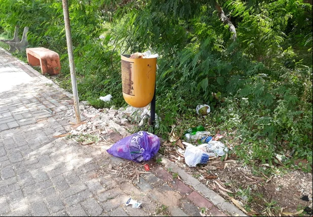 Local de descarte irregular de lixo