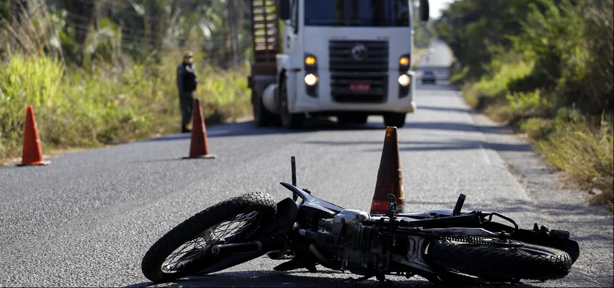Motocicleta no local do acidente