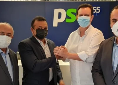 Fábio Abreu em reunião com dirigentes do PSD