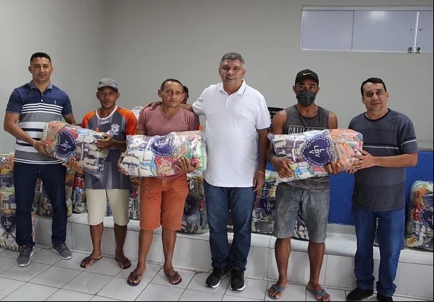 Alimentos entregues Nossa Senhora de Nazaré