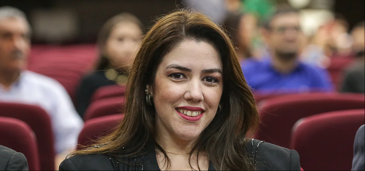 Heloísa Valença Cunha Hommending