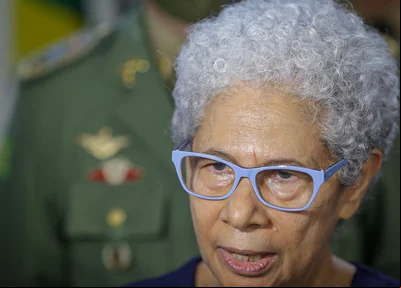 Governadora Regina Sousa