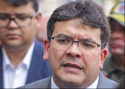 "Entregamos há poucos meses atrás 200 caminhonetes equipadas, agora mais 130 veículos", relembrou Rafael Fonteles
