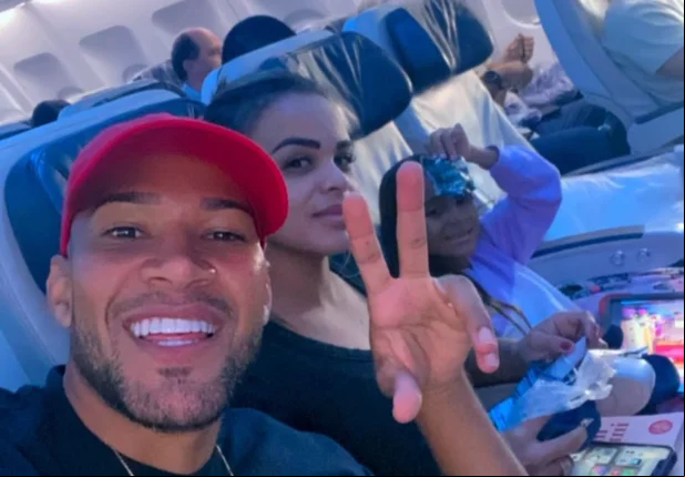 Everaldo embarca em direção aos Estados Unidos às vésperas de último compromisso do América-MG