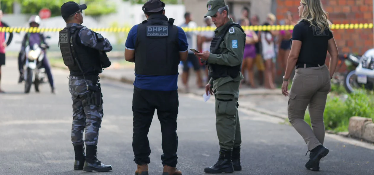 DHPP e Polícia militar no local do crime
