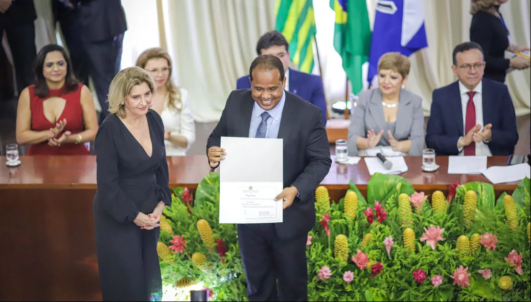 Vereador Enzo Samuel recebe diploma do TRE-PI