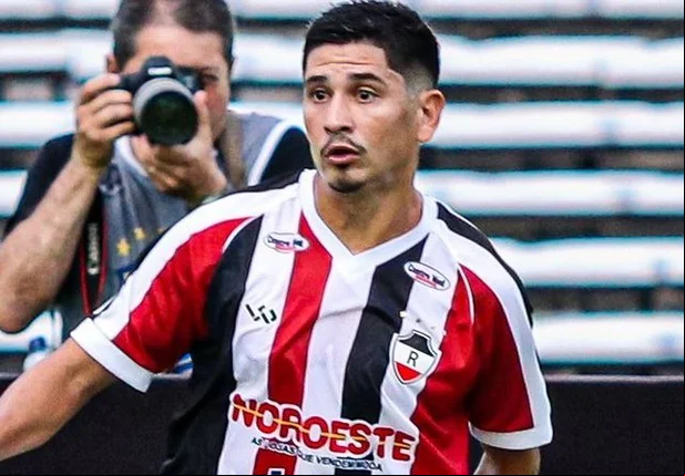 Felipe Pará, meio-campo do River