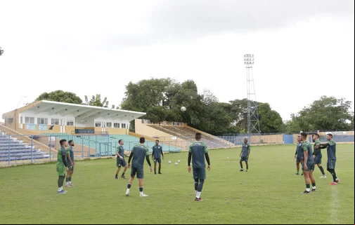 O Altos realizou suas atividades no estádio Lindolfo Monteiro