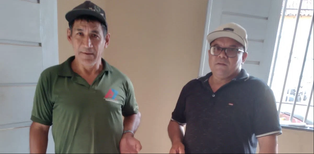 O secretário de agricultura Francisco Farias realizou as entregas