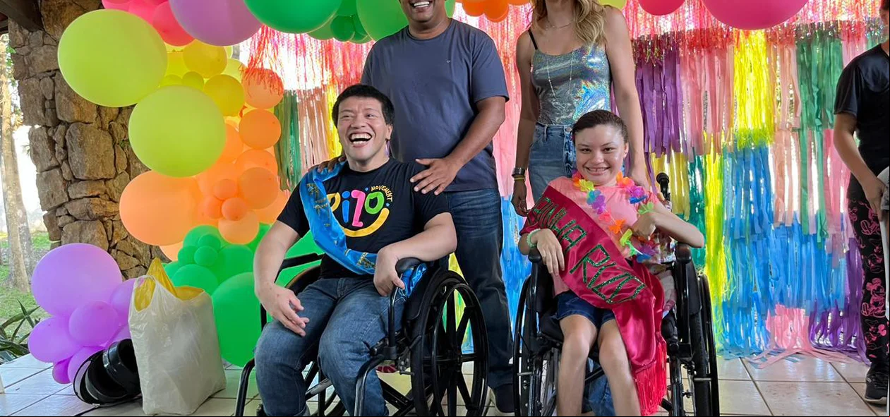 Vereador Enzo Samuel prestigia Carnaval