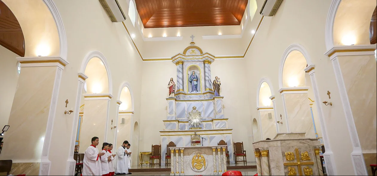 Missa aconteceu na Catedral Nossa Senhora das Dores