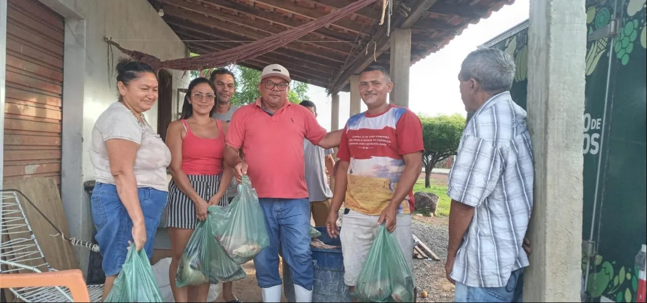 Os peixes foram distribuídos em diversos pontos das zonas urbana e rural