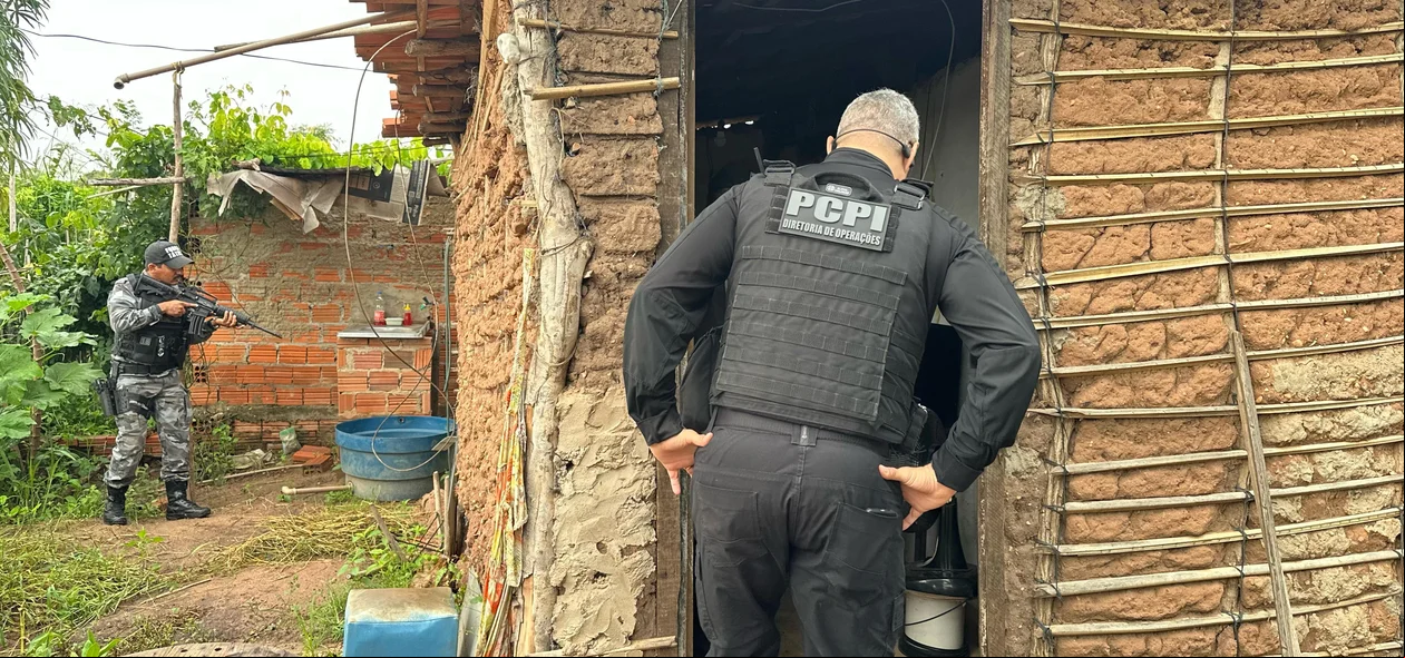 Delegado Tales Gomes acompanha cumprimento de mandados