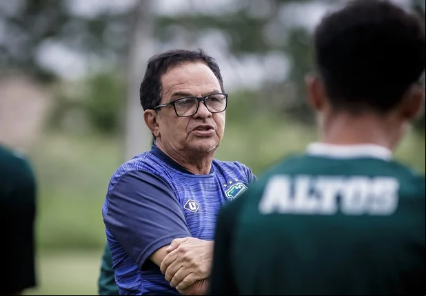 Francisco Diá, técnico do Altos