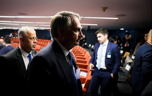 Jair Bolsonaro circula pelo STF durante julgamento da suposta trama golpista