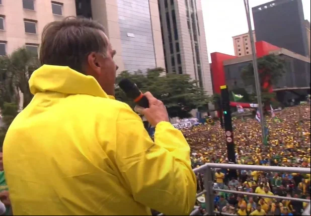 Ex-presidente Jair Bolsonaro em ato na Avenida Paulista