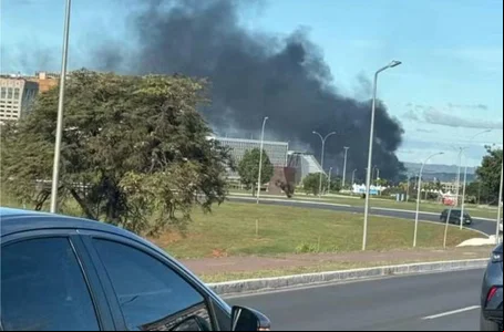 Imagens do local durante o incêndio