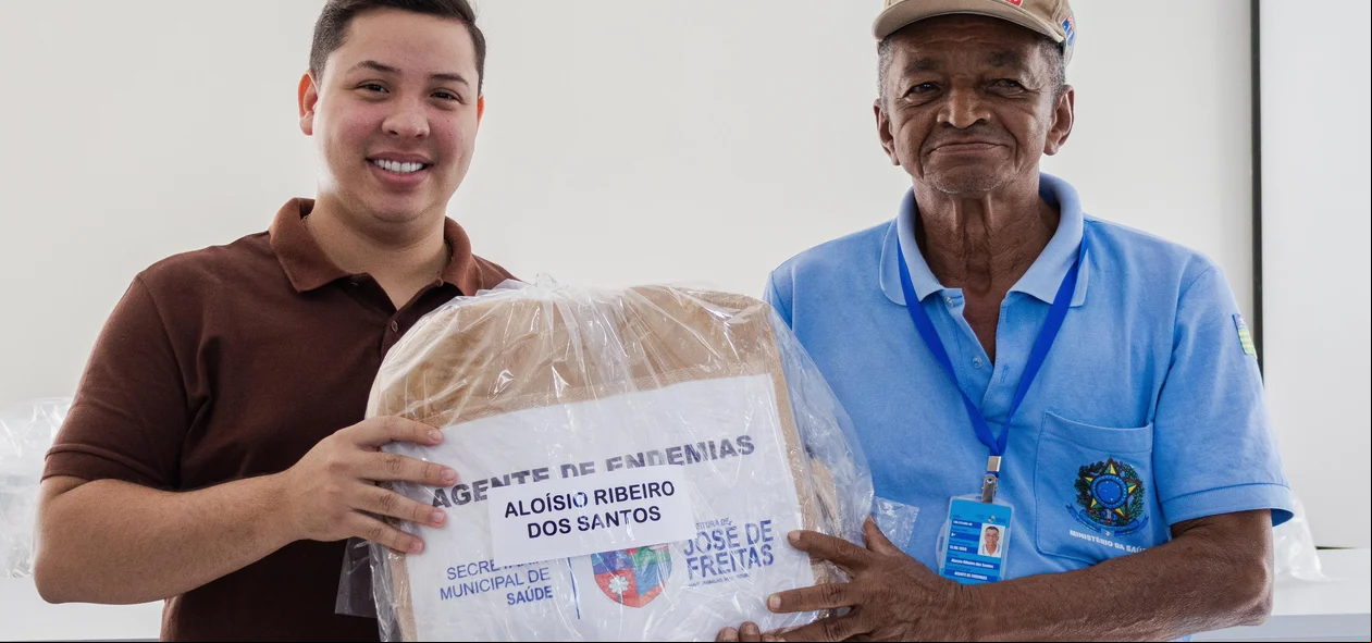 Entrega de kits para agentes de endemias