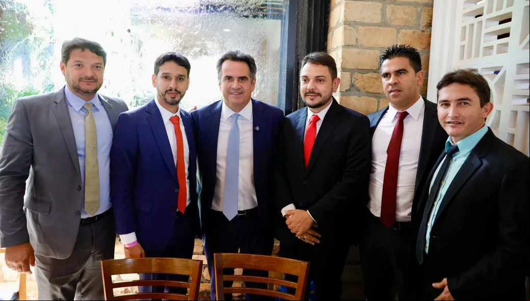 Prefeitos participam de almoço promovido por Ciro Nogueira