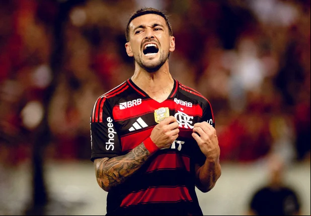 Arrascaeta comemora o gol do flamengo