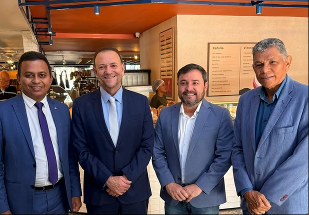 Candidato a presidente nacional do PT, Edinho Silva e petistas do Piauí
