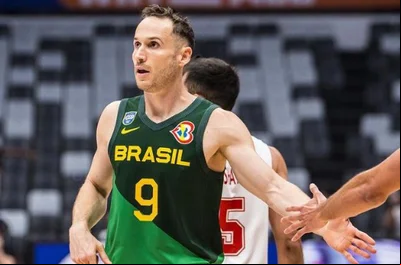 Aos 42 anos, brasileiro quebra recorde da Liga Espanhola de Basquete