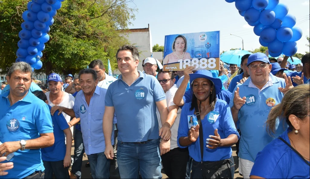 Caminhada foi comandada por Gil Paraibano e Ciro Nogueira