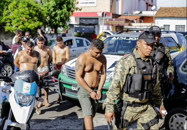Bandidos são presos durante operação