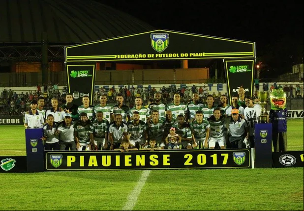 Altos consagra-se campeao Piauiense pela primeira vez em sua historia.  