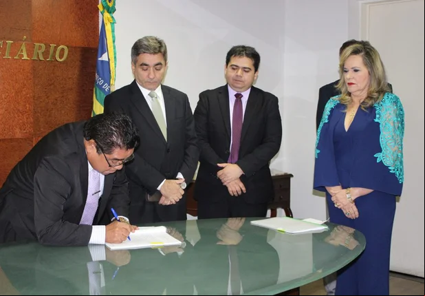 Juíza Lígia Sampaio toma posse para a 2ª Vara Cível de Teresina