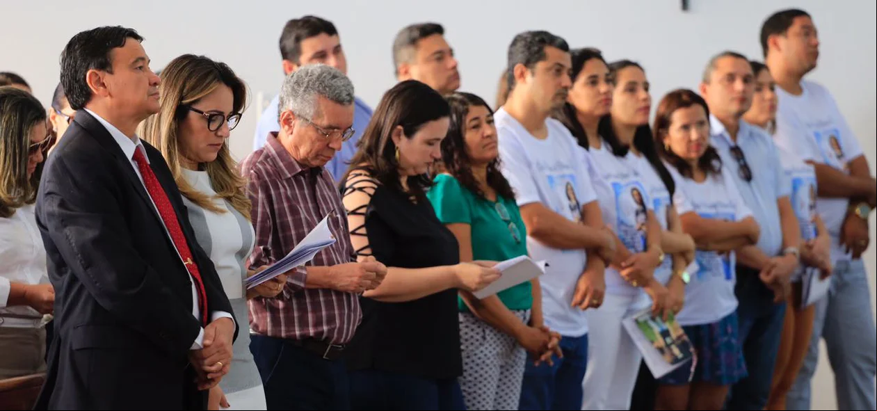 Autoridades em missa