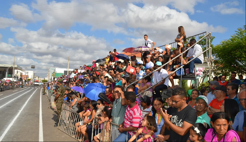 Público lota as arquibancadas