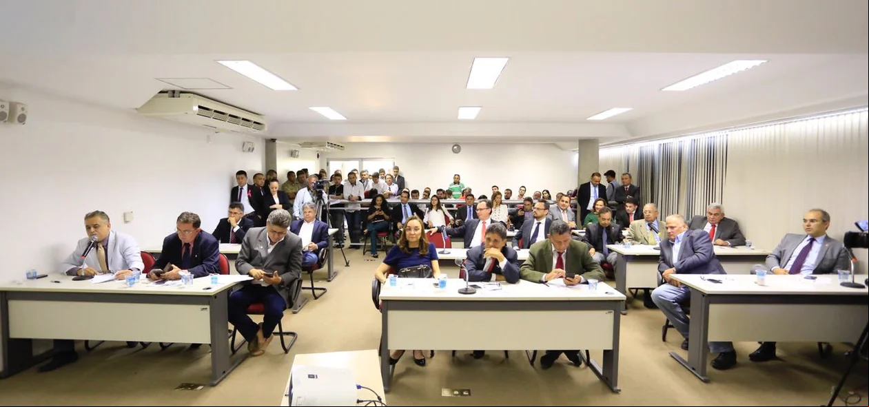 Deputados Participaram da audiência na CCJ