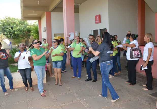 Agentes de Saúde protestam na frente da Prefeitura 