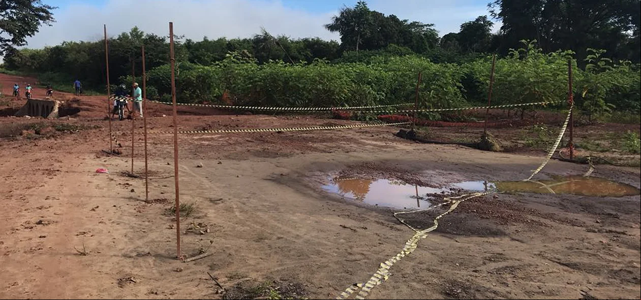 Reconstrução do aterro sobre o bueiro
