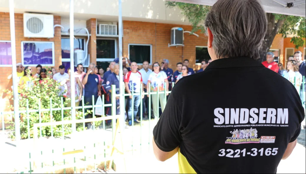 Sindicatos da Saúde realizam protesto em frente a FMS