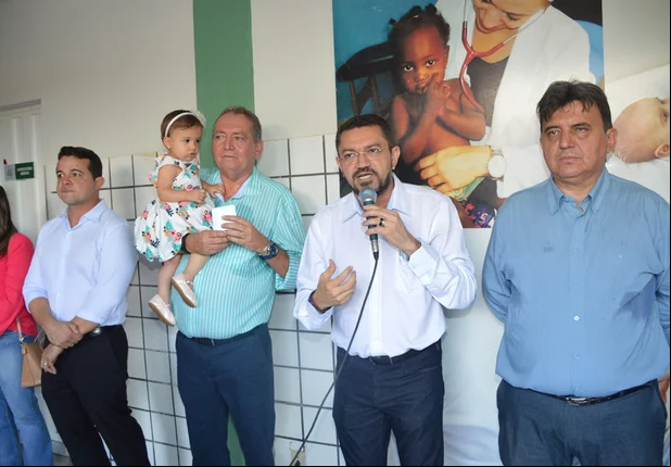 Padre Walmir inaugura ampliação do Paim em Picos