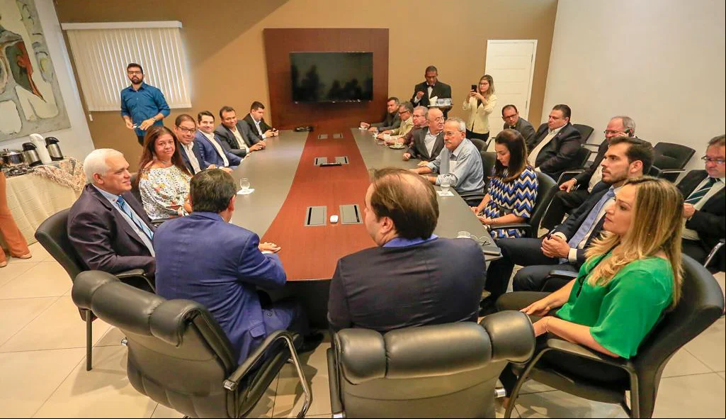 Reunião ocorreu na residência do governador Wellington Dias