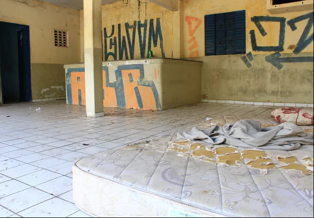 Antiga sede do 9º Batalhão da PM entregue a usuários de drogas
