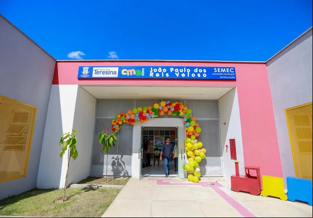 Firmino Filho inaugura creche na zona norte de Teresina