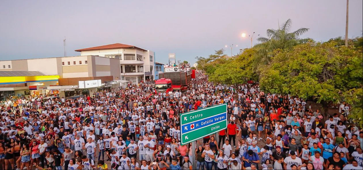 Milhares de pessoas participaram do evento