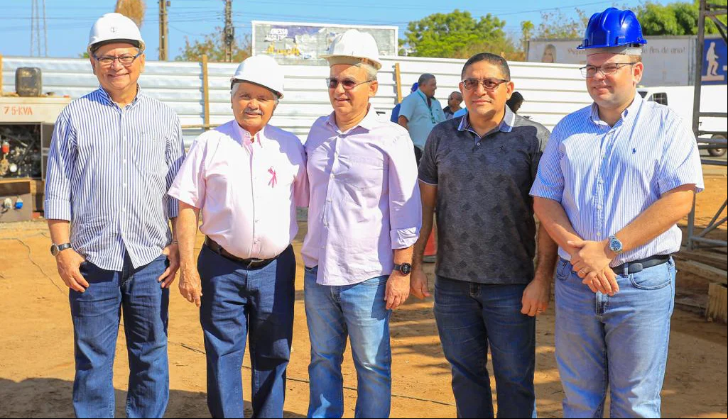 Prefeito e Senador visitam obras do viaduto do mercado do peixe