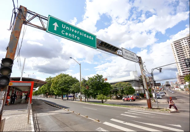 Semáforo fica sem funcionar na Avenida João XXIII