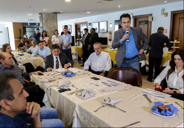Construtores civis se reúnem com a bancada federal do Piauí