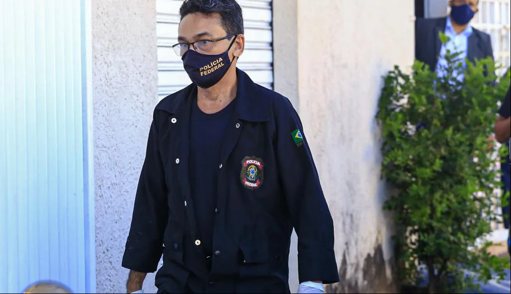 Agente da Polícia Federal durante operação