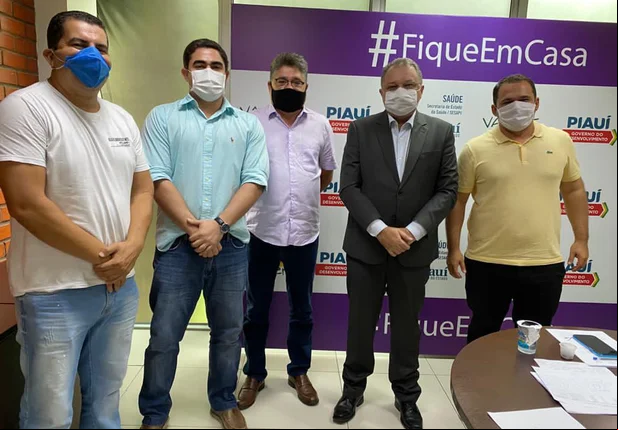 João Mádison e prefeitos eleitos participam de audiências